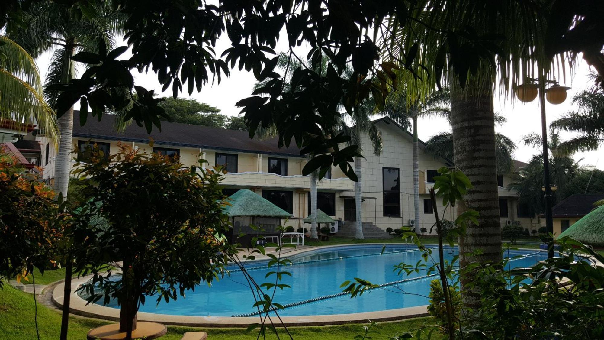 Phil Oasis Hotel & Resort Silang Exterior foto