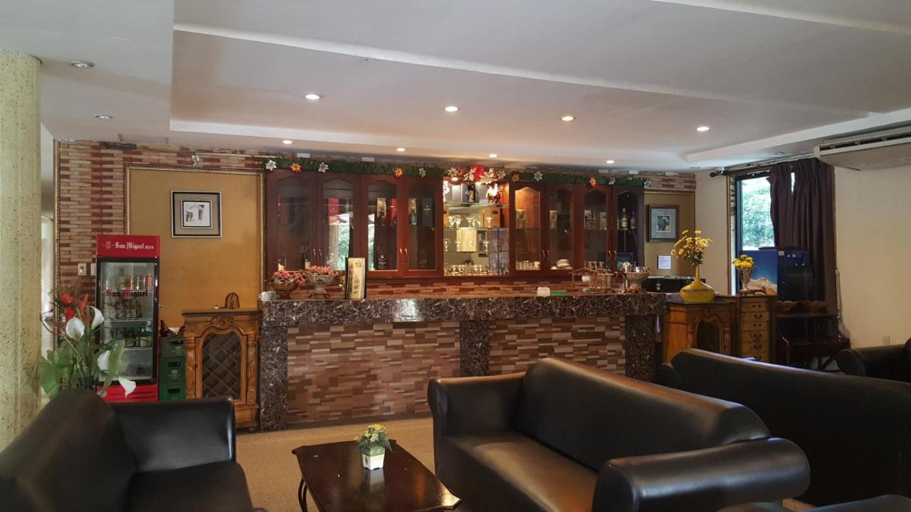Phil Oasis Hotel & Resort Silang Exterior foto