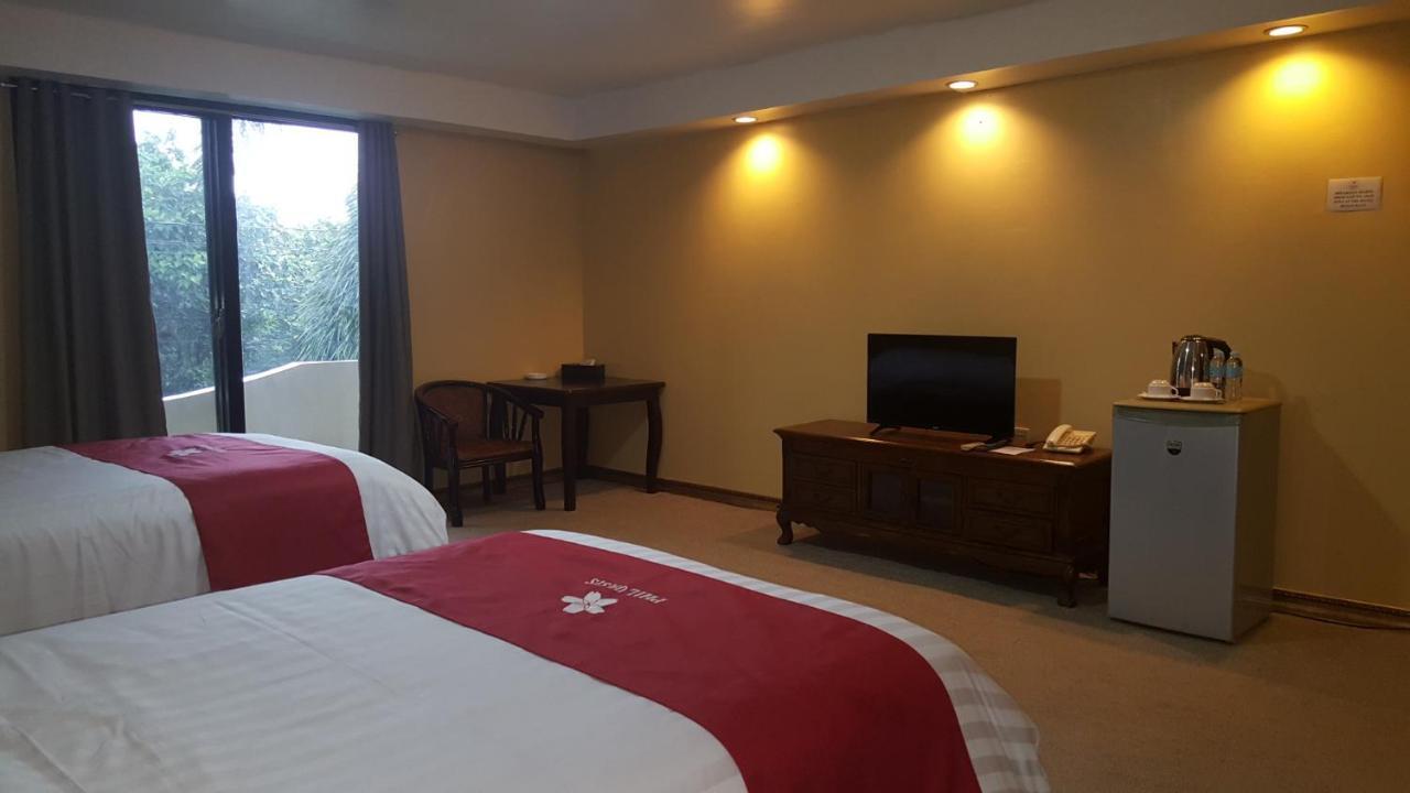 Phil Oasis Hotel & Resort Silang Exterior foto