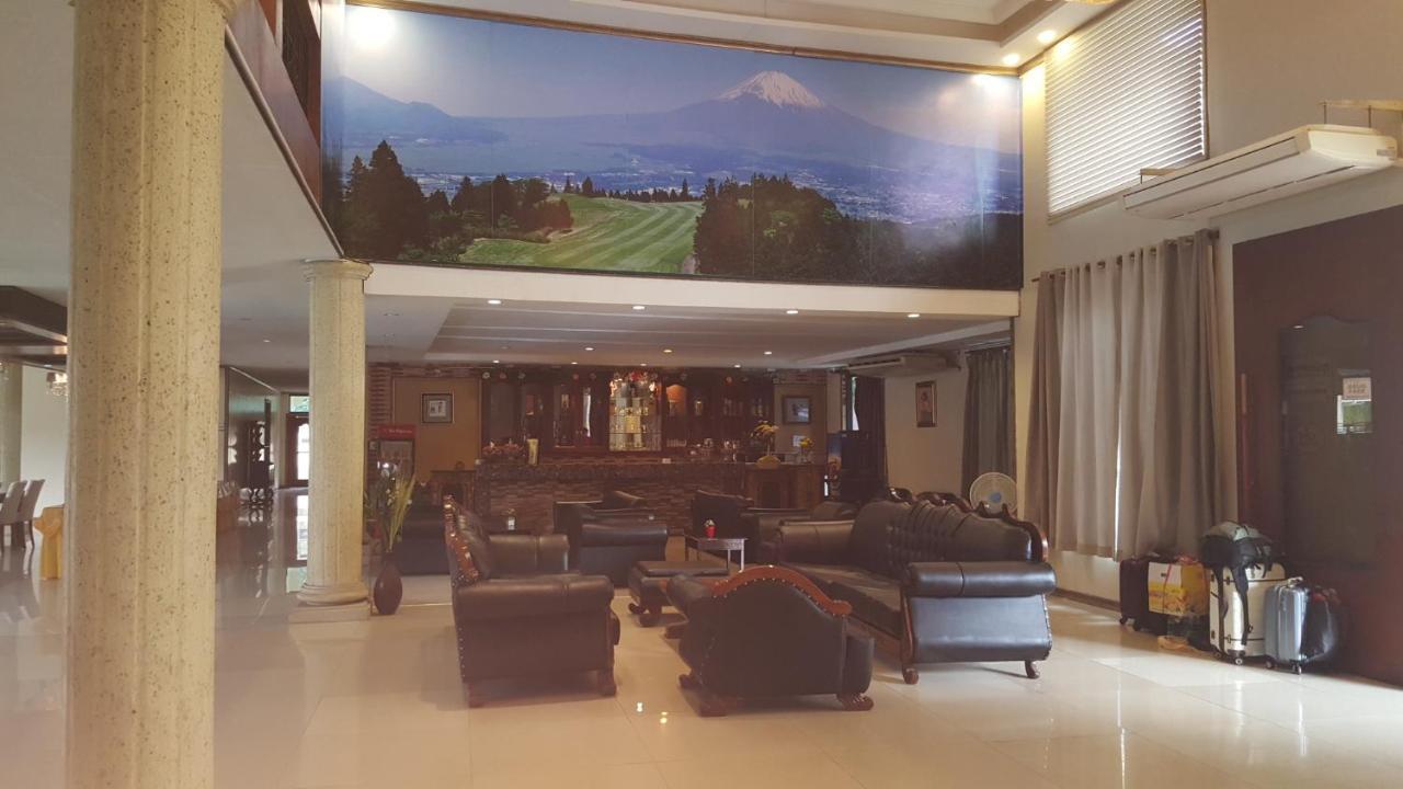 Phil Oasis Hotel & Resort Silang Exterior foto